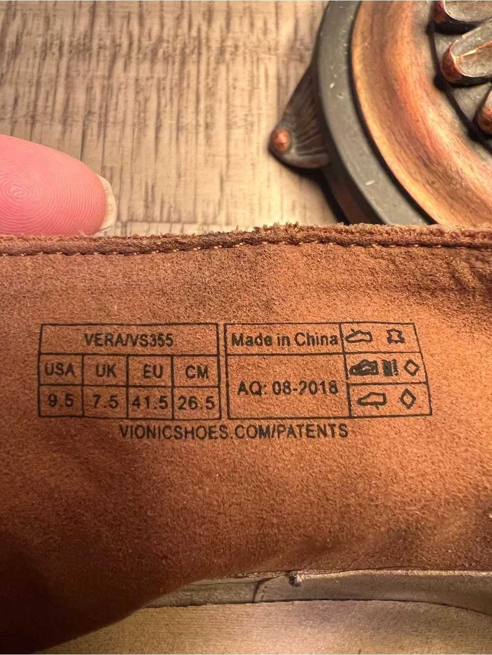 EUC- Vionic Vera Suede Ankle Booties in Toffee Brown with Inside Zip.Size 9.5